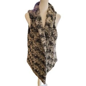 TART COLLECTIONS Gray White Teddy Vest Sz M Fuzzy Cozy Open Front Cottagecore